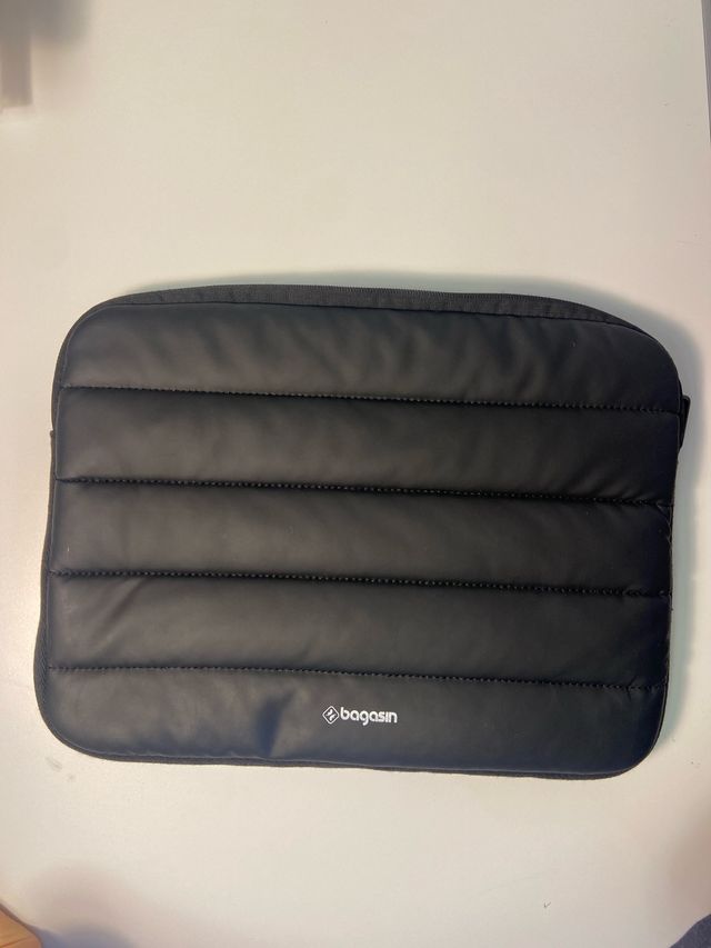Funda negra para portátil Bagasin - acolchada
