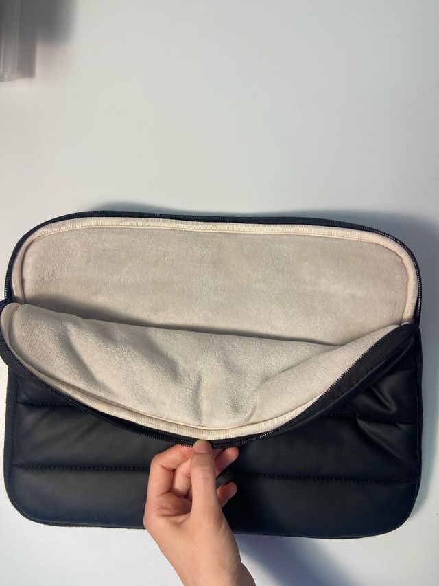 Funda negra para portátil Bagasin - acolchada