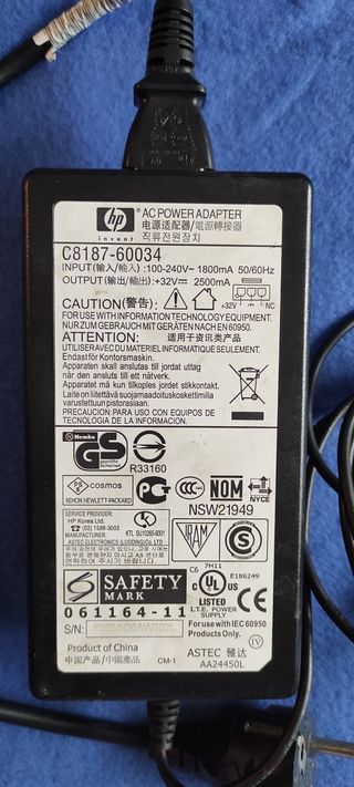 Adaptador HP C8187-60034 para impresora.