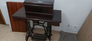Máquina coser antigua (años 60)