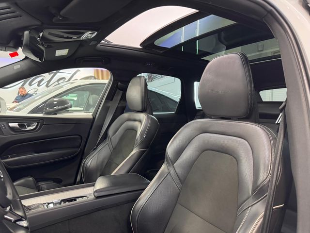 Volvo XC60 R_DESIGN FULL 