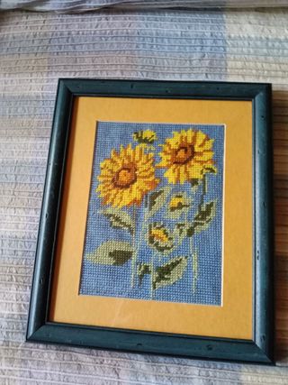2 Cuadros Bordados a Mano: Flores