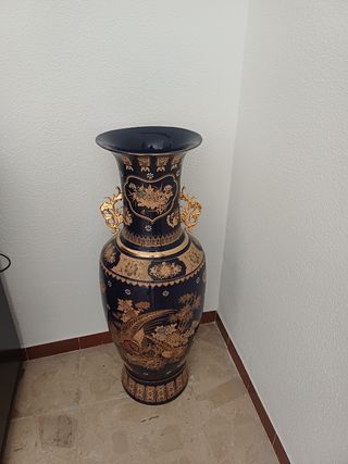 Jarrón azul y dorado porcelana