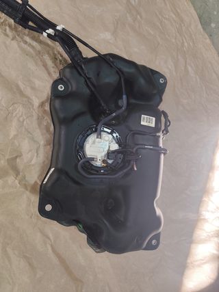 Depósito y bomba combustible Toyota Yaris 