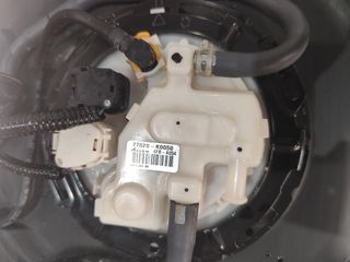 Depósito y bomba combustible Toyota Yaris 