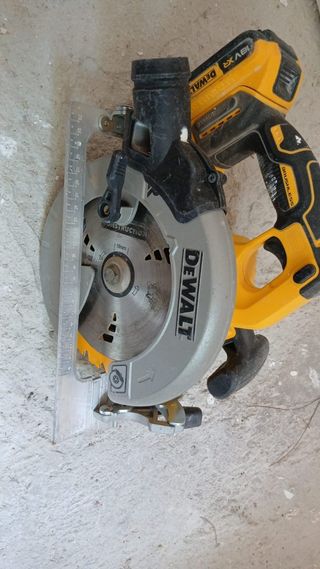 Sierra circular DeWalt 18V