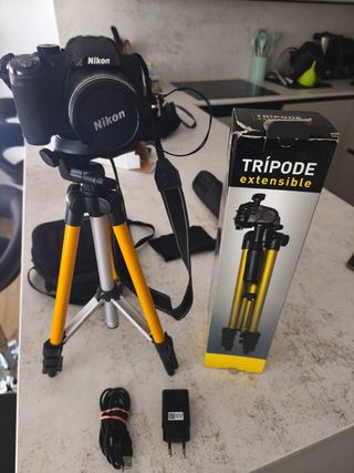 Cámara Nikon Coolpix P530 + Trípode