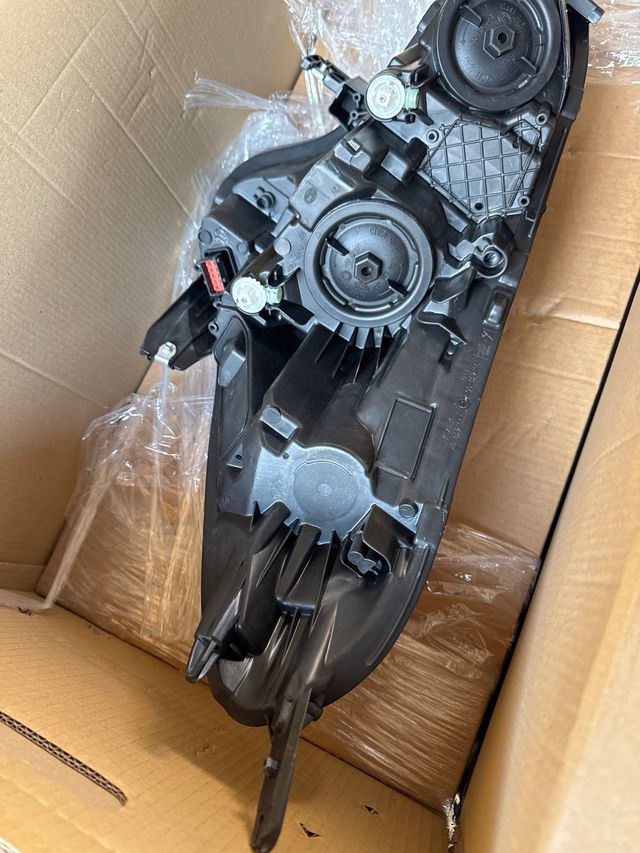 Faro Opel Corsa E (X15)