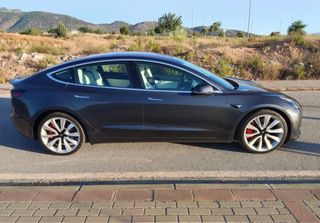 Tesla Model 3 Performance Autopilot