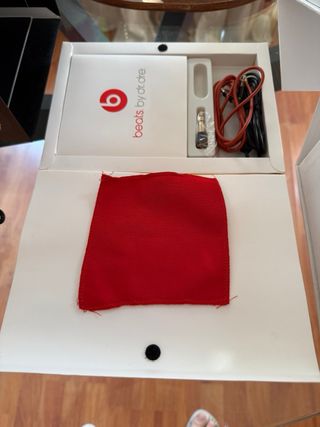 Cascos Beats Studio Blanco