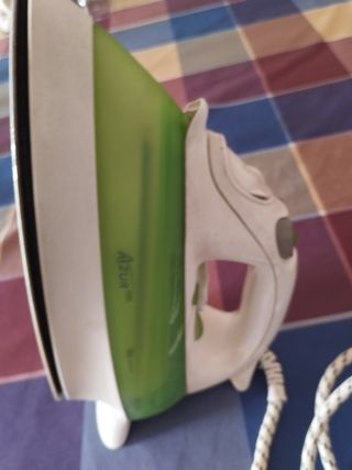 Plancha ropa - Verde y Blanca