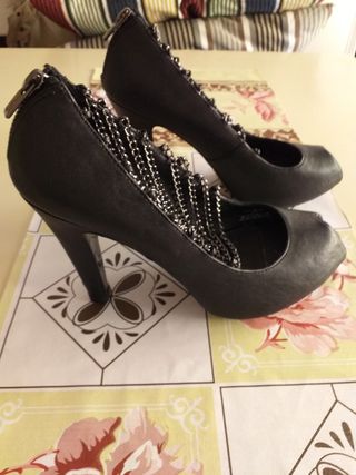 Zapatos Stradivarius negros - 37