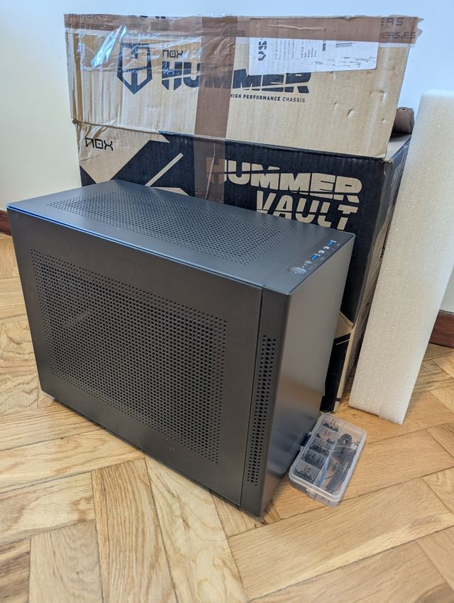 Nox Hummer Vault (SAMA IM01) - Caja PC