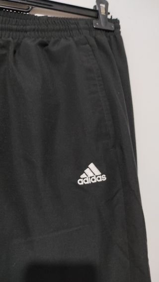 Pantalones chandal Adidas negros