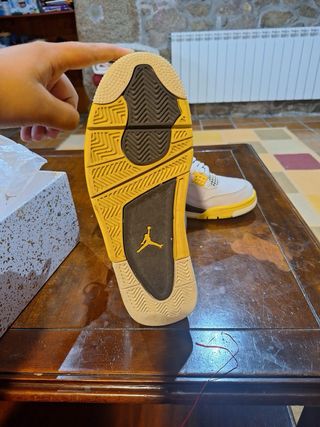Zapatillas Nike Air Jordan 4 Retro usadas 2 veces 
