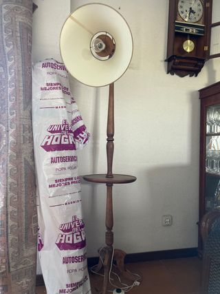Lámpara pie madera estilo vintage