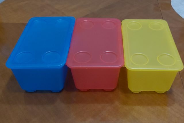 3 scatole Ikea Glis, blu, rosa e gialle