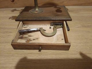 Máquina de arrondir antigua