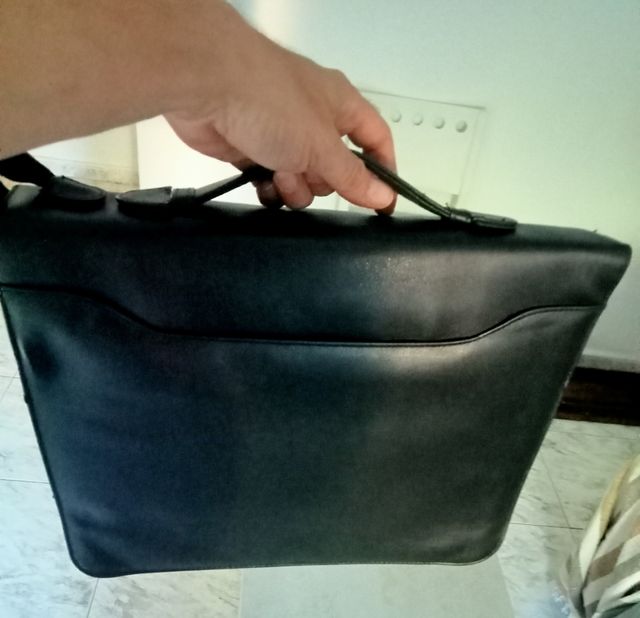 Bolsa Carteira em Couro Sintético Preto