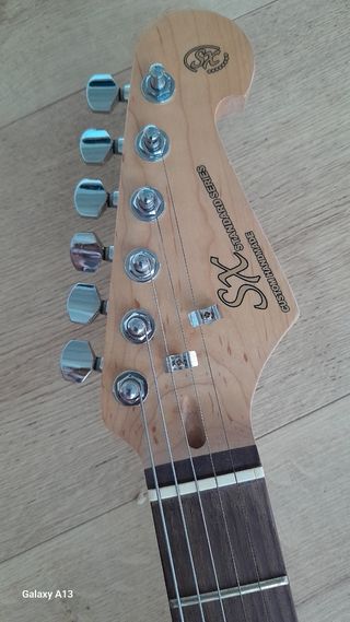 Chitarra elettrica SX - nera