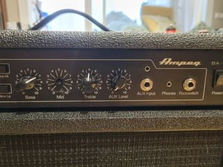 Ampeg BA-112: Amplificador Bajo 75W