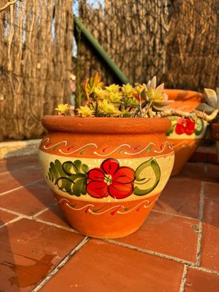 4 macetas terracota pintadas