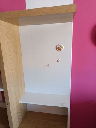 Escritorio juvenil madera y blanco.