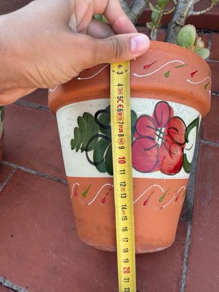 Piccola fioriera artigianale dipinta