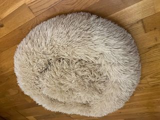 Cama para mascotas beige
