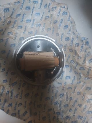 Pistones Mini 850: 4 unid. Sobrenedida . MAHLE.