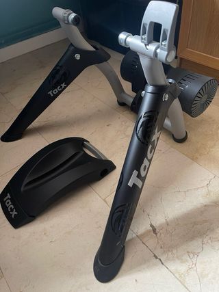 Rodillo Tacx Bushido bicicleta