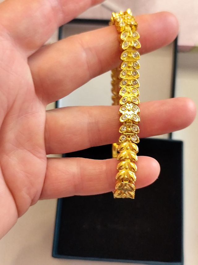 Pulseira com 18 k. pedras de ouro eliminadas