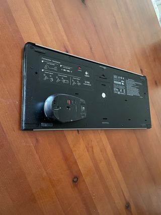 Teclado Logitech + ratón sin apenas uso