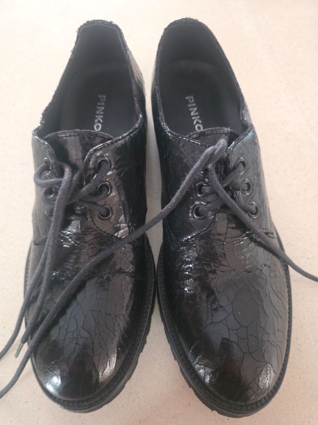 Zapatos Pinko negros 39