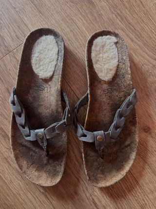 Sandalias UGG marrón