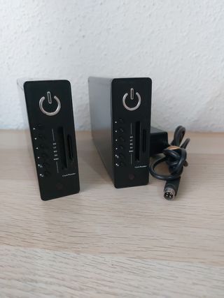 DOS DISCOS DUROS MULTIMEDIA CON LECTOR TARJETAS