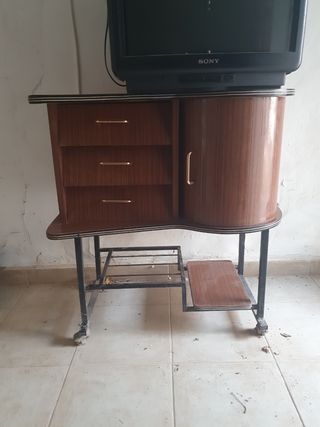 Mesa TV Vintage años 70