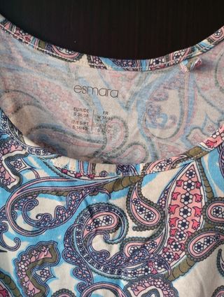 Mono corto estampado paisley. Talla 36-38