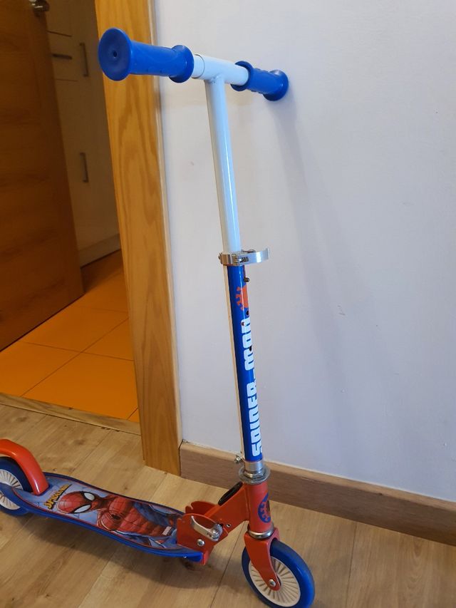 Patinete Spiderman niño