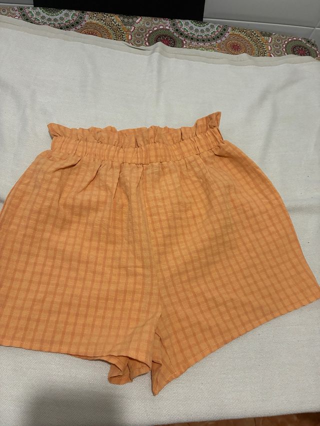 Shorts Cortos Naranja