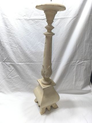 Torchère de madera pintada blanca  antigua