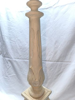 Torchère de madera pintada blanca  antigua