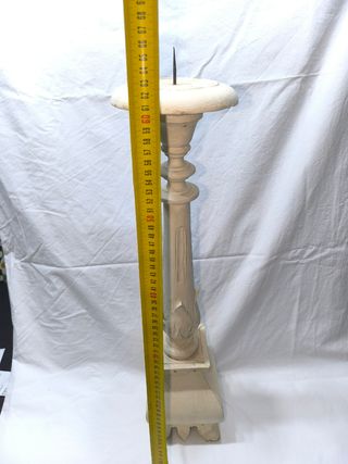 Torchère de madera pintada blanca  antigua