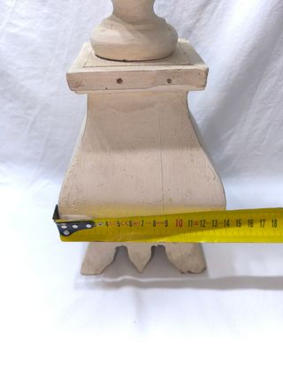 Torchère de madera pintada blanca  antigua