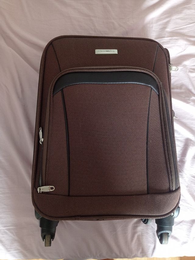 Maleta marrón