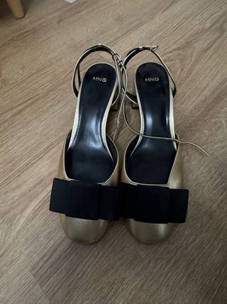 Sandalias Mango doradas