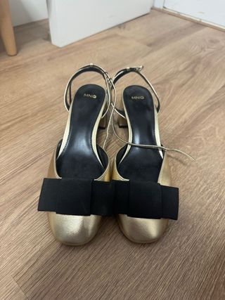 Sandalias Mango doradas