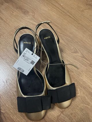 Sandalias Mango doradas