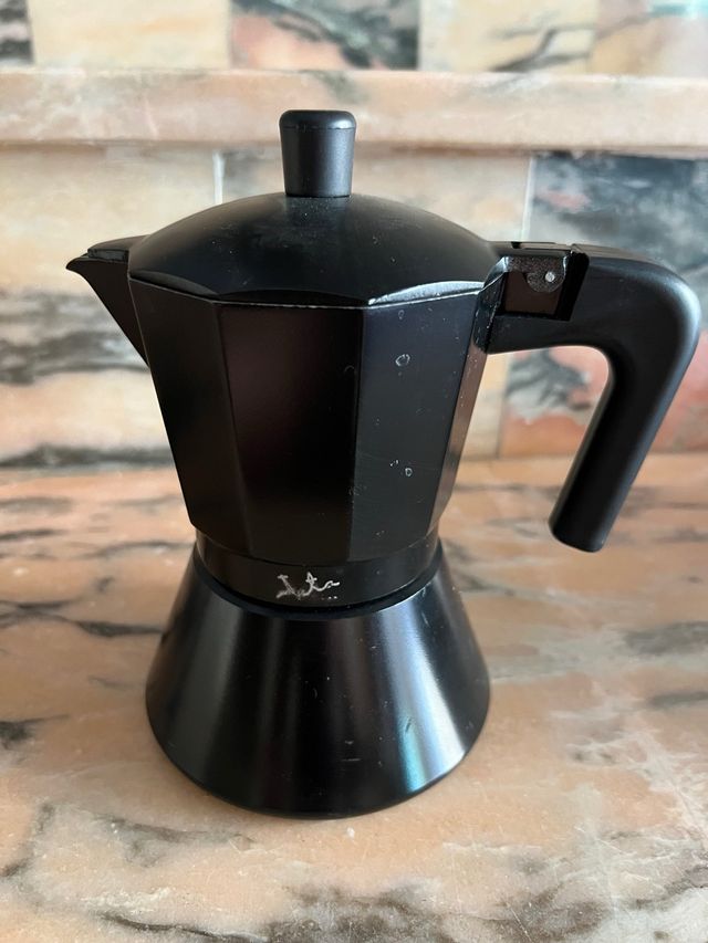 Cafetera italiana Bialetti negra