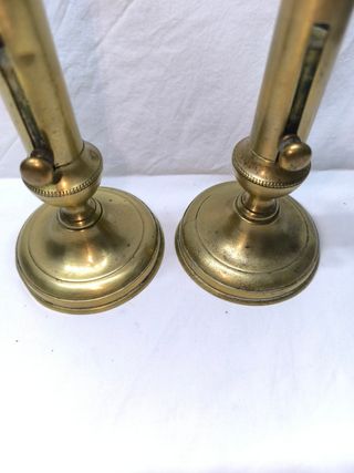 Coppia di portacandele regolabili in ottone antico 